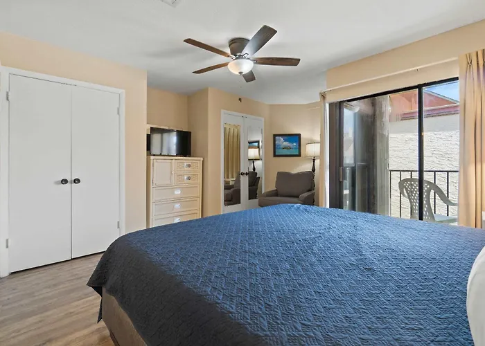 Spacious With Views Of The Gulf Near Beaches Features Shared Pool Gulf Shores