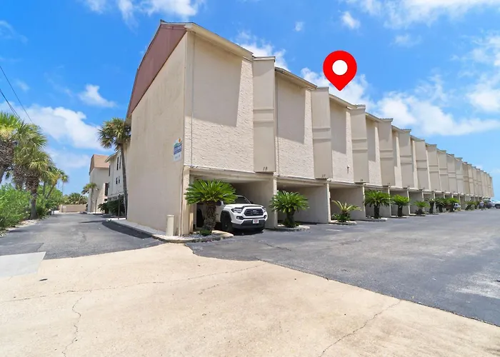 Spacious With Views Of The Gulf Near Beaches Features Shared Pool * Gulf Shores